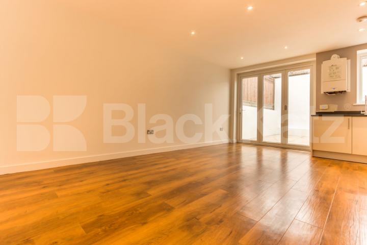 			Stunning Modern Apartment, 1 Bedroom, 1 bath, 1 reception Apartment			 Forest Walk, Muswell Hill
